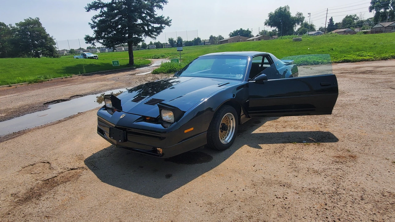 1988 Pontiac Firebird Trans Am 3rd Gen - Image 9 of 31