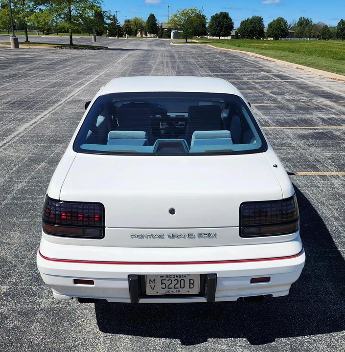 1988 Pontiac Grand Prix 3rd+ Gen - Image 16 of 31