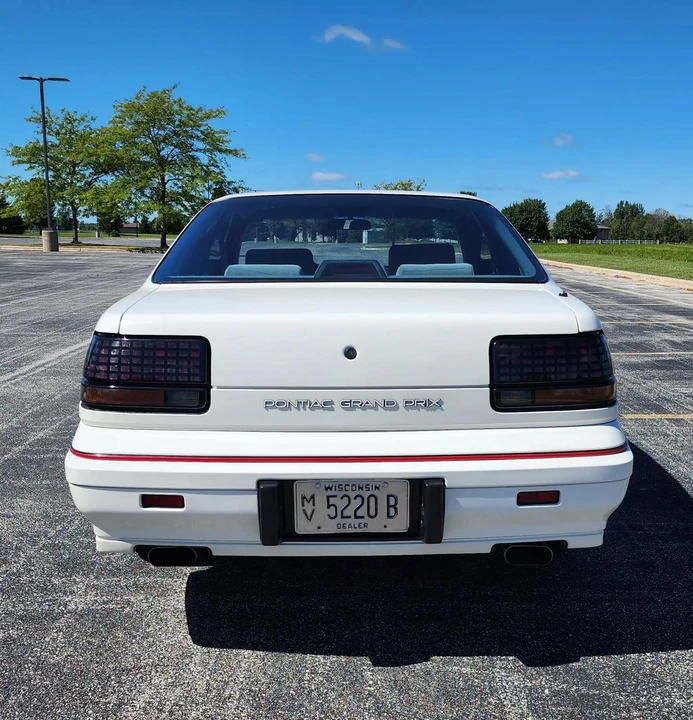 1988 Pontiac Grand Prix 3rd+ Gen - Image 15 of 31