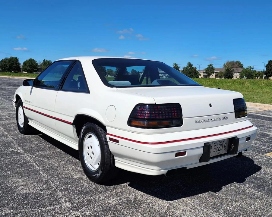 1988 Pontiac Grand Prix 3rd+ Gen - Image 13 of 31