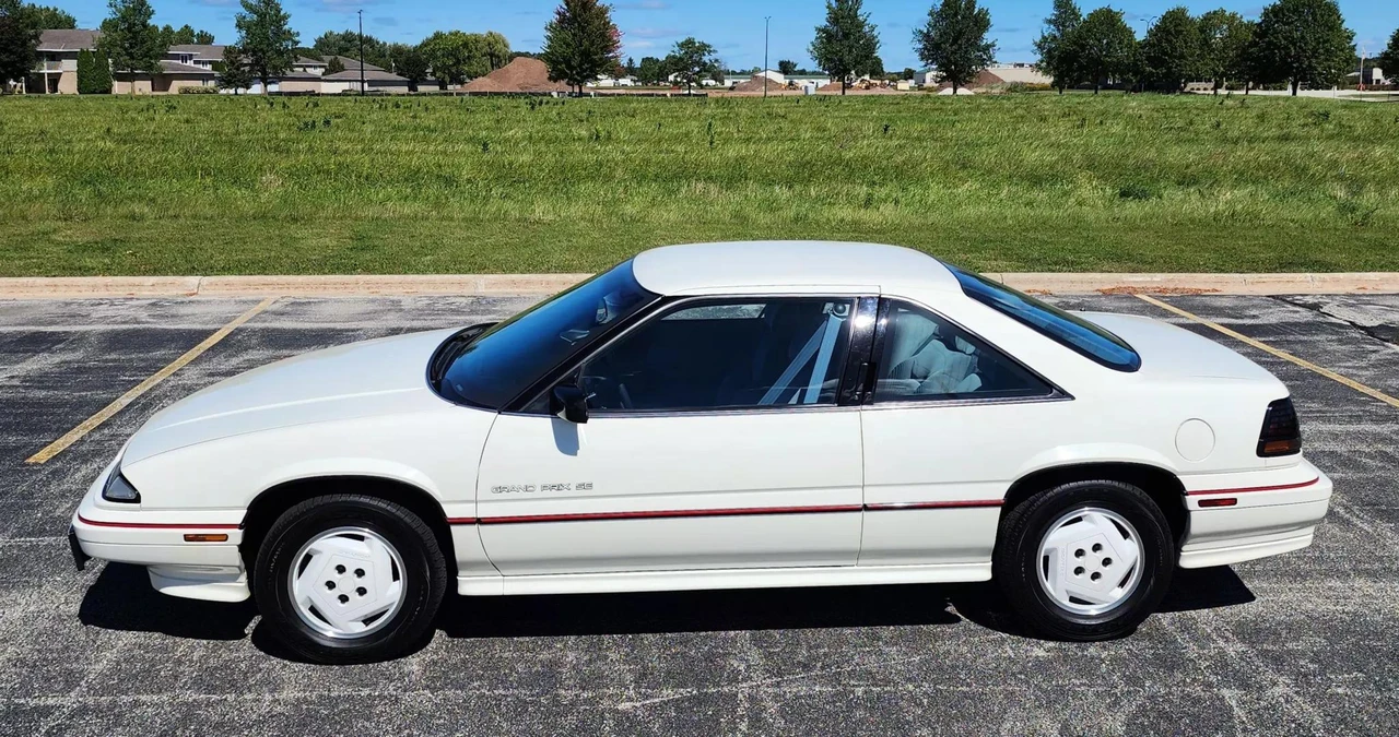 1988 Pontiac Grand Prix 3rd+ Gen - Image 10 of 31