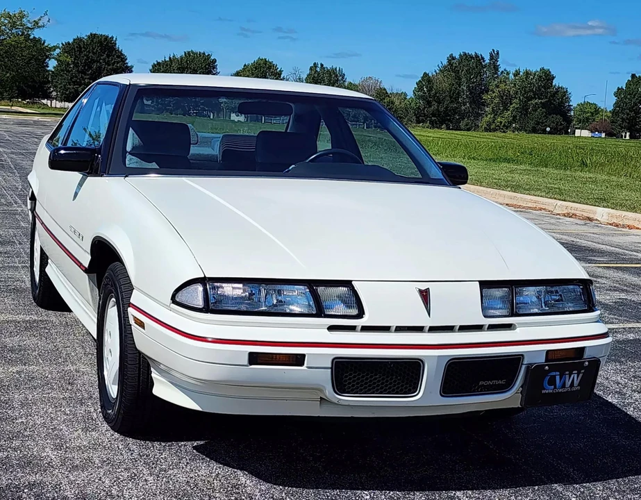 1988 Pontiac Grand Prix 3rd+ Gen - Image 2 of 31