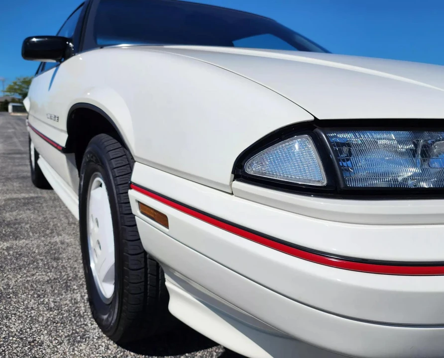 1988 Pontiac Grand Prix 3rd+ Gen - Image 29 of 31