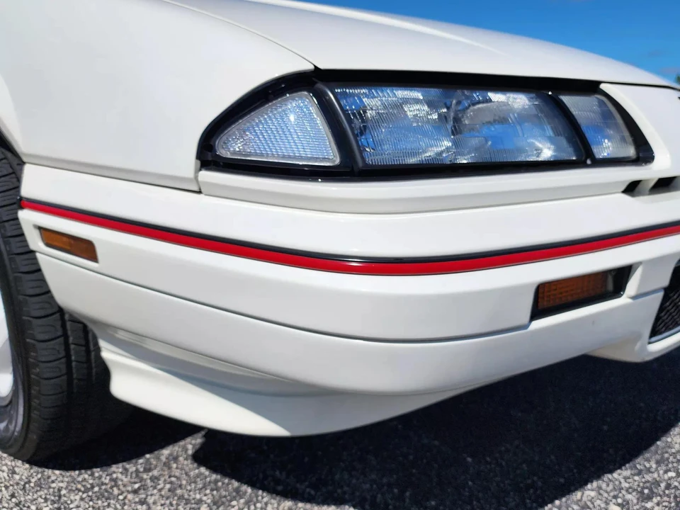 1988 Pontiac Grand Prix 3rd+ Gen - Image 28 of 31