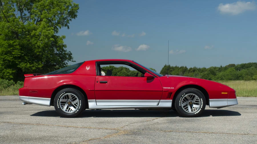 1988 Pontiac Firebird Trans Am 3rd Gen - Image 11 of 12