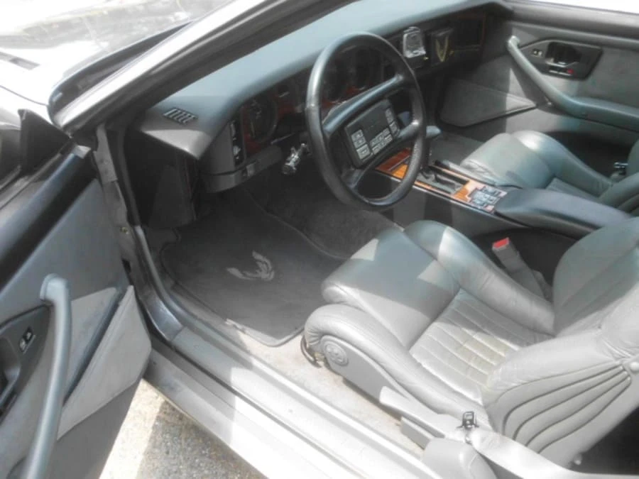 1988 Pontiac Firebird Trans Am 3rd Gen - Image 4 of 8