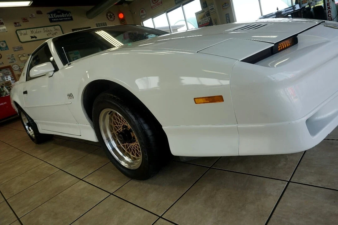 1988 Pontiac Firebird Trans Am 3rd Gen - Image 15 of 21