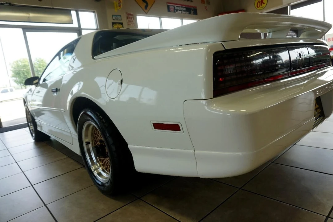 1988 Pontiac Firebird Trans Am 3rd Gen - Image 17 of 21