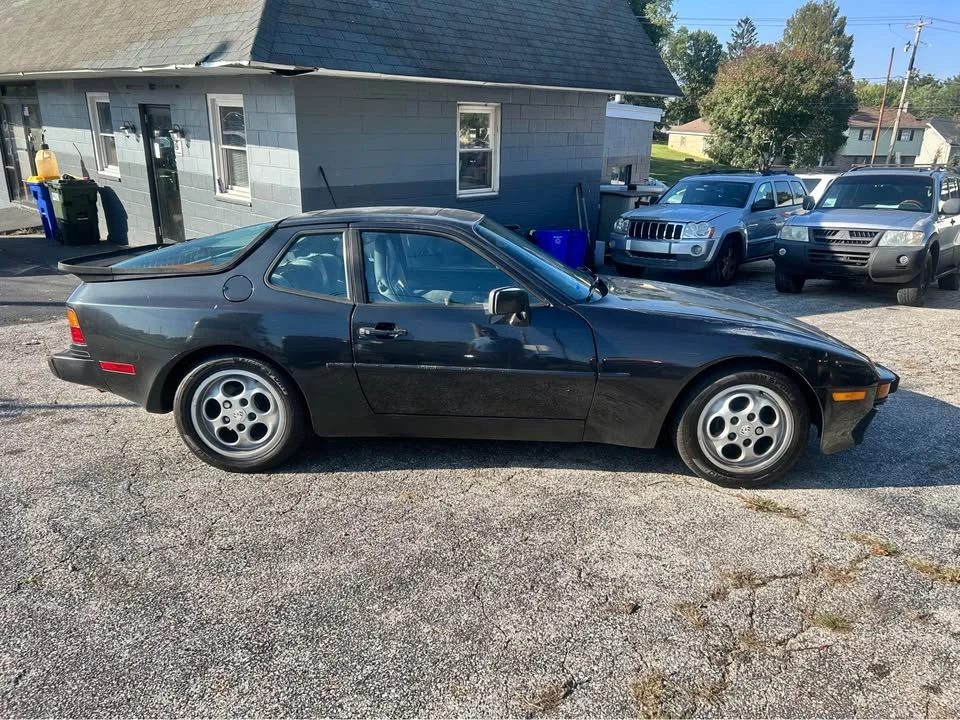 1988 Porsche 944 - Image 4 of 11