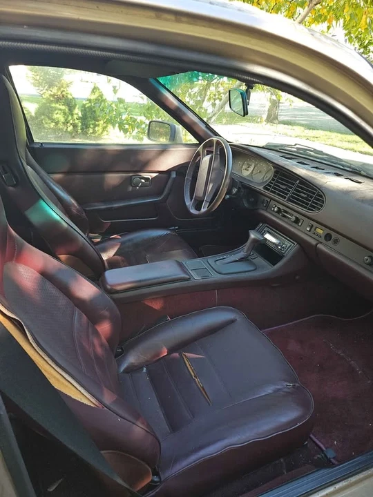 1988 Porsche 944 - Image 4 of 5