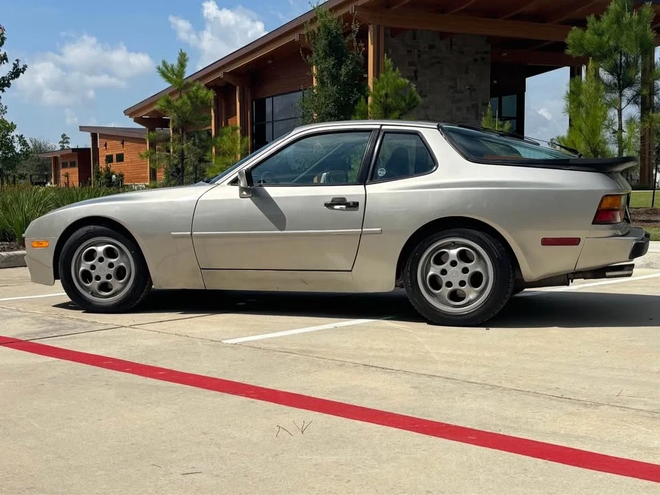 1988 Porsche 944 - Image 3 of 12