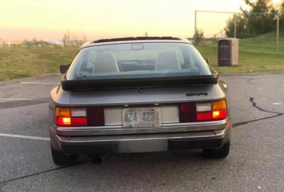 1988 Porsche 944 - Image 6 of 17