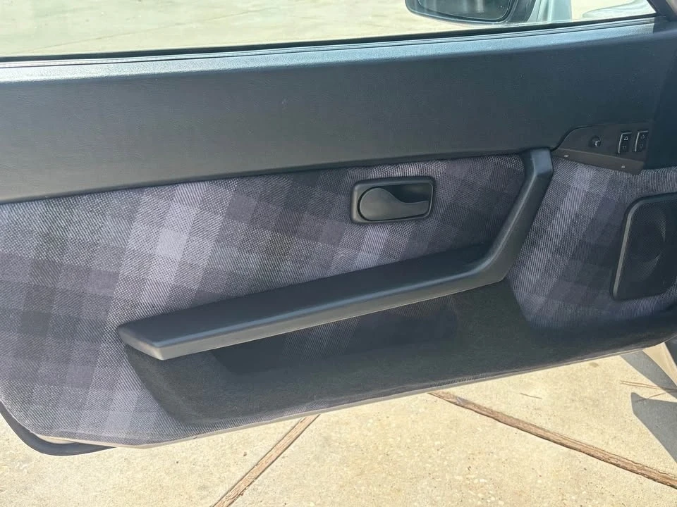 1988 Porsche 944 - Image 10 of 12