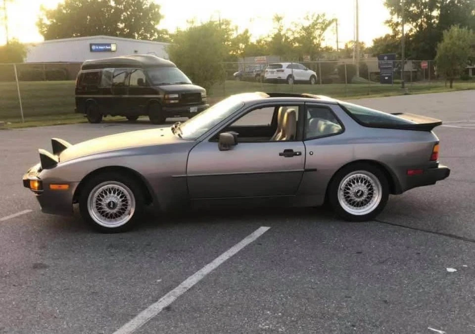 1988 Porsche 944 - Image 4 of 17