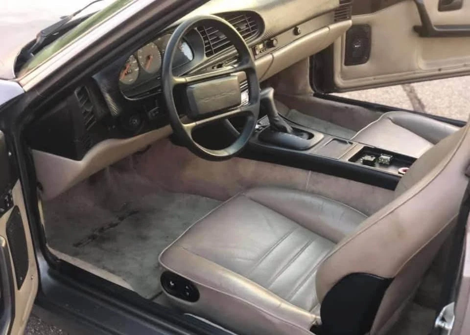 1988 Porsche 944 - Image 10 of 17