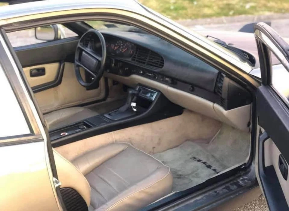 1988 Porsche 944 - Image 9 of 17