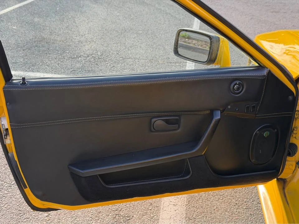 1988 Porsche 944 - Image 15 of 19