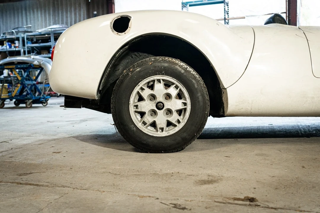 1988 Porsche 550 - Image 12 of 30