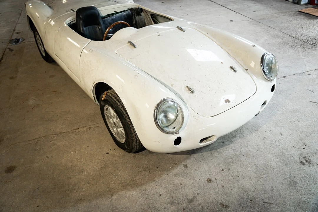1988 Porsche 550 - Image 28 of 30