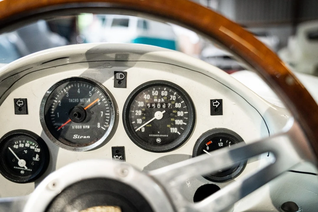 1988 Porsche 550 - Image 16 of 30