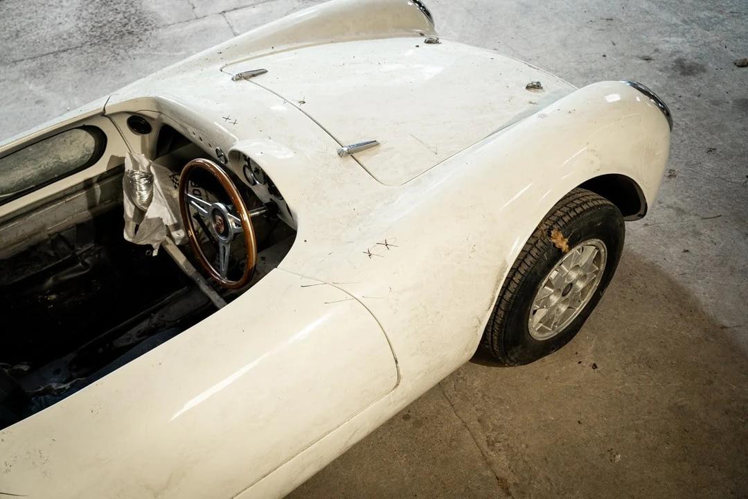 1988 Porsche 550 - Image 26 of 30