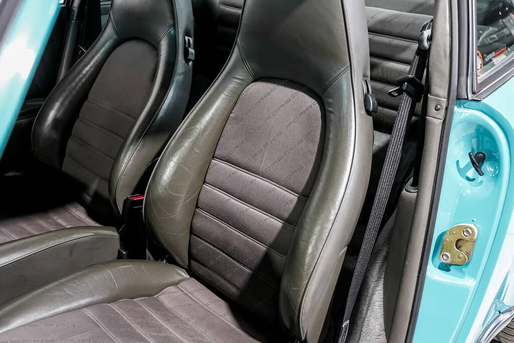 1988 Porsche 911 Carrera 3.2 - Image 26 of 31