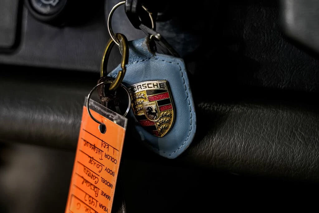 1988 Porsche 911 Carrera 3.2 - Image 22 of 31