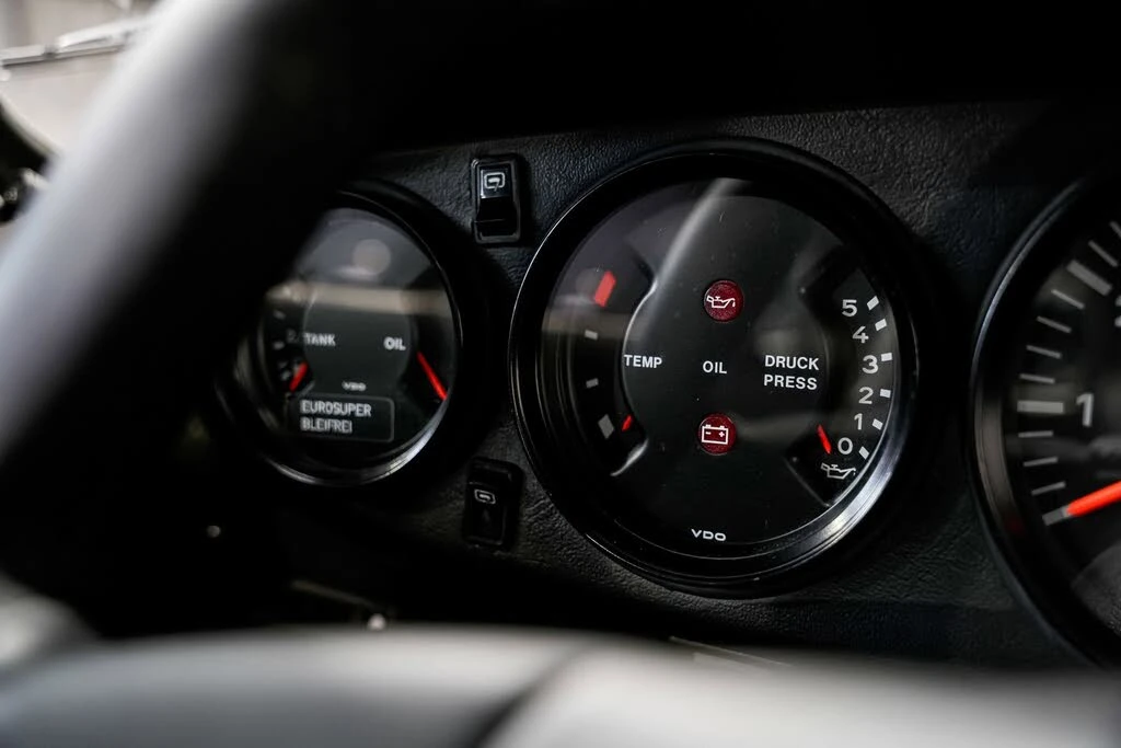 1988 Porsche 911 Carrera 3.2 - Image 11 of 31