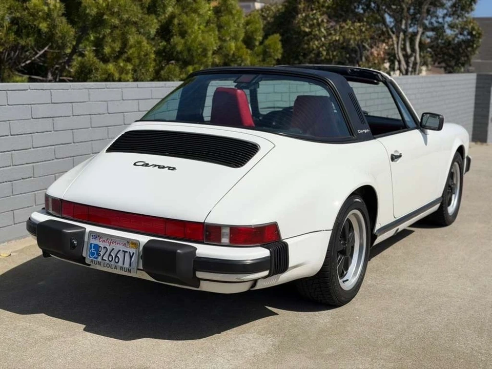1988 Porsche 911 Carrera 3.2 - Image 6 of 24
