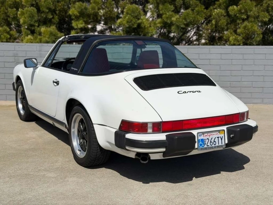 1988 Porsche 911 Carrera 3.2 - Image 9 of 24