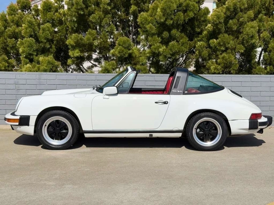 1988 Porsche 911 Carrera 3.2 - Image 10 of 24