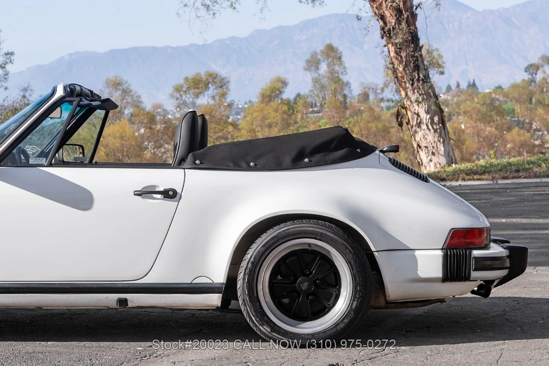 1988 Porsche 911 Carrera 3.2 - Image 24 of 31