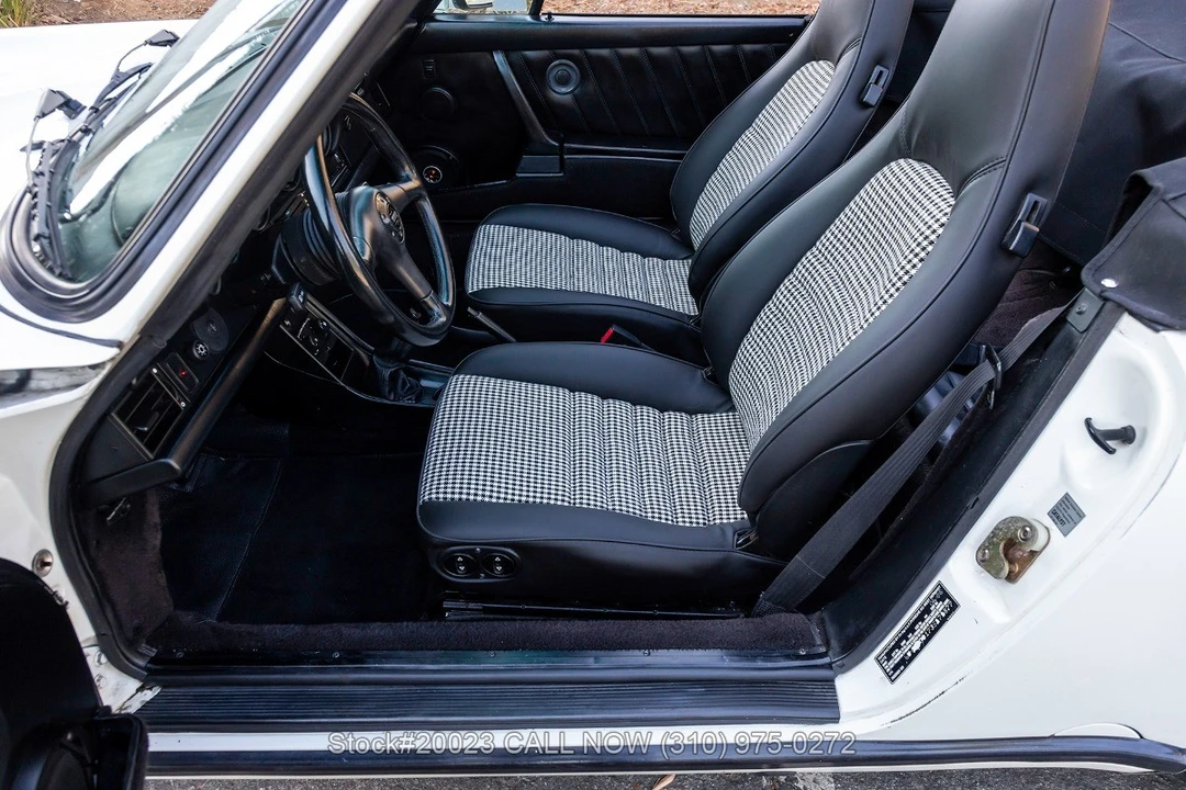 1988 Porsche 911 Carrera 3.2 - Image 26 of 31