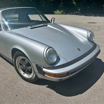1988 Porsche 911 Carrera 2 Targa