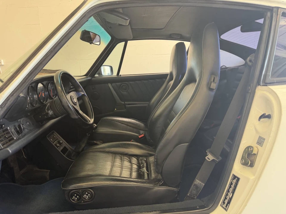 1988 Porsche 911 Carrera 3.2 - Image 25 of 31