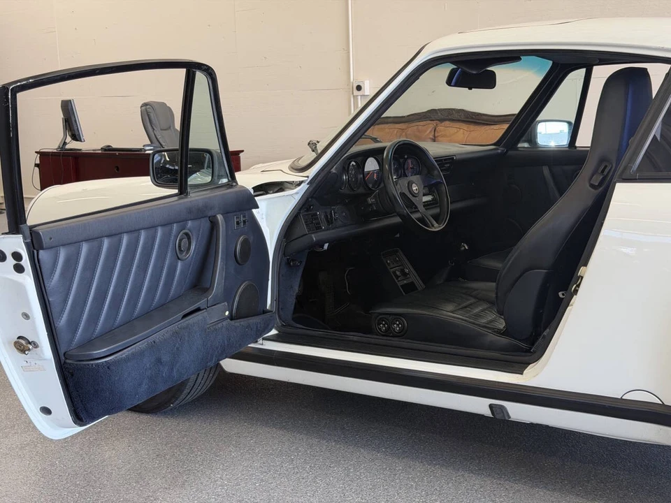 1988 Porsche 911 Carrera 3.2 - Image 21 of 31