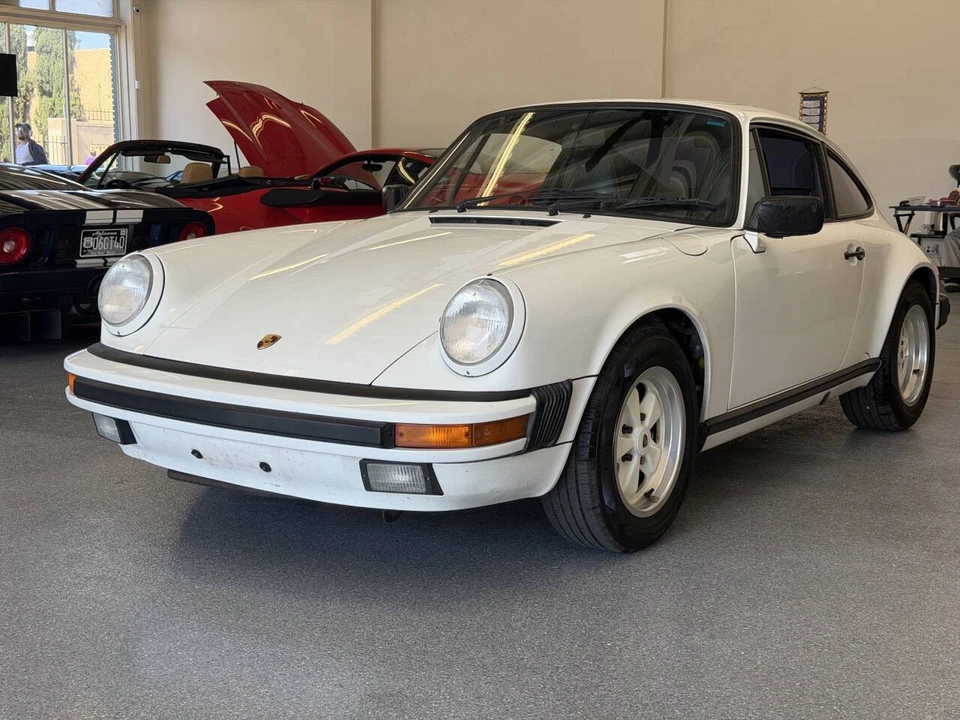 1988 Porsche 911 Carrera 3.2 - Image 5 of 31
