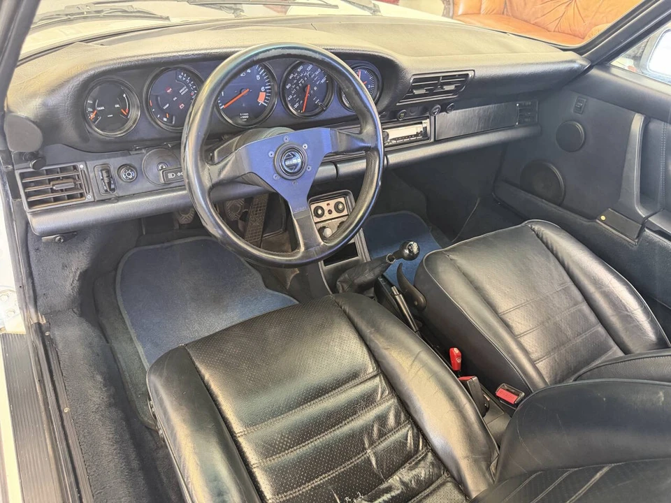 1988 Porsche 911 Carrera 3.2 - Image 26 of 31