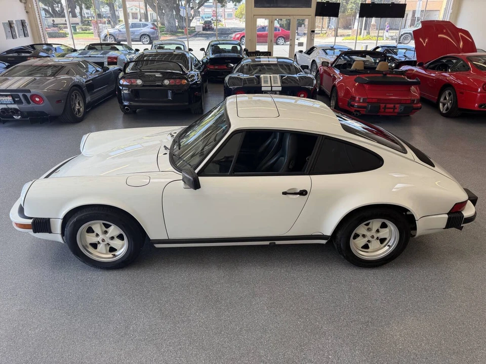 1988 Porsche 911 Carrera 3.2 - Image 11 of 31