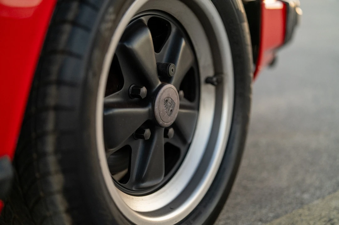 1988 Porsche 993 Carrera - Image 14 of 21