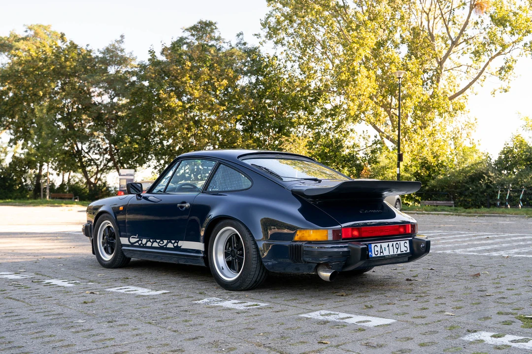 1988 Porsche 911 Carrera 3.2 - Image 5 of 31