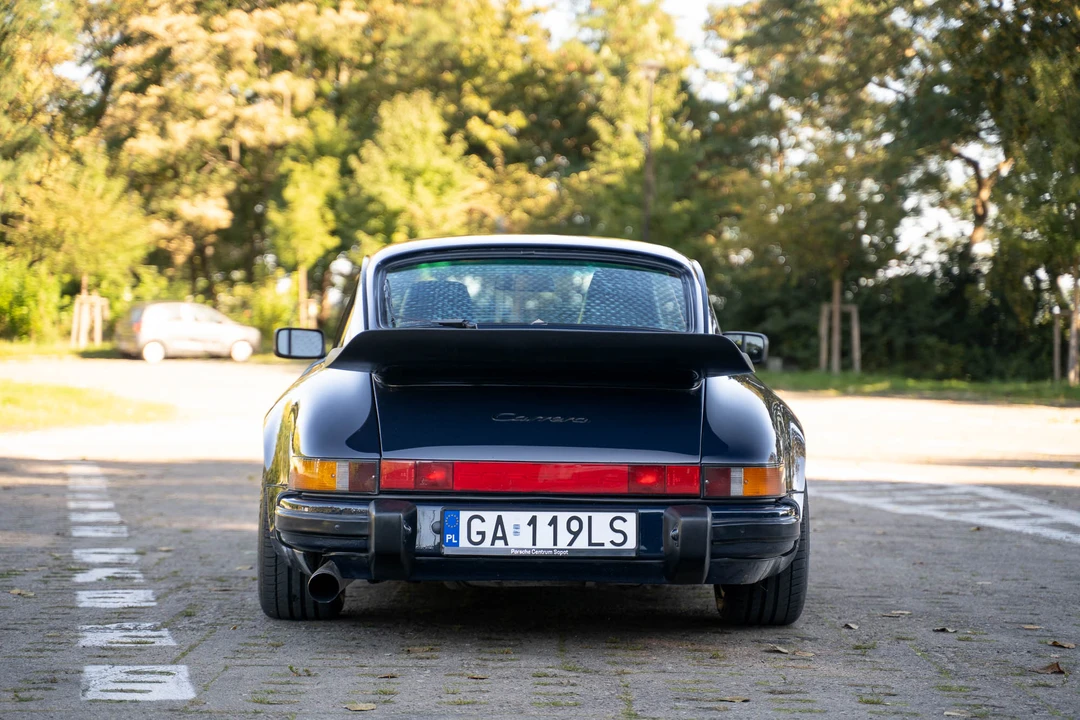 1988 Porsche 911 Carrera 3.2 - Image 6 of 31