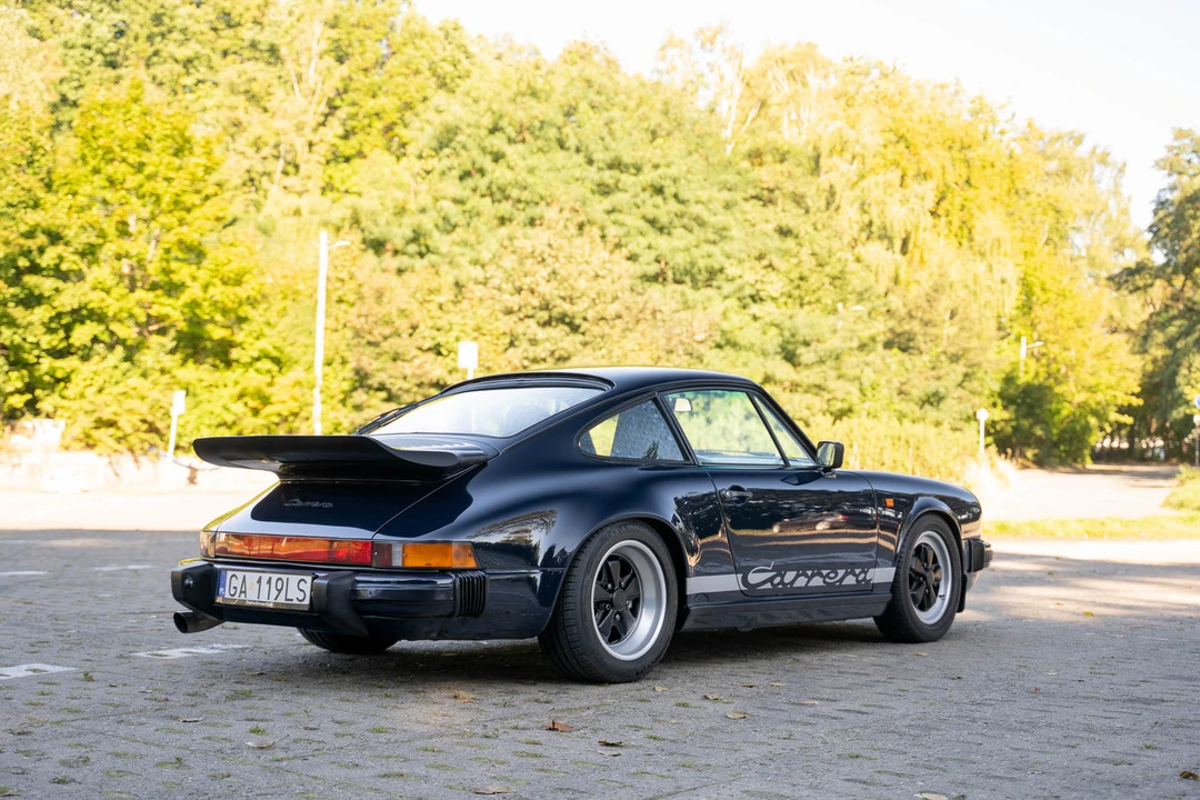 1988 Porsche 911 Carrera 3.2 - Image 7 of 31