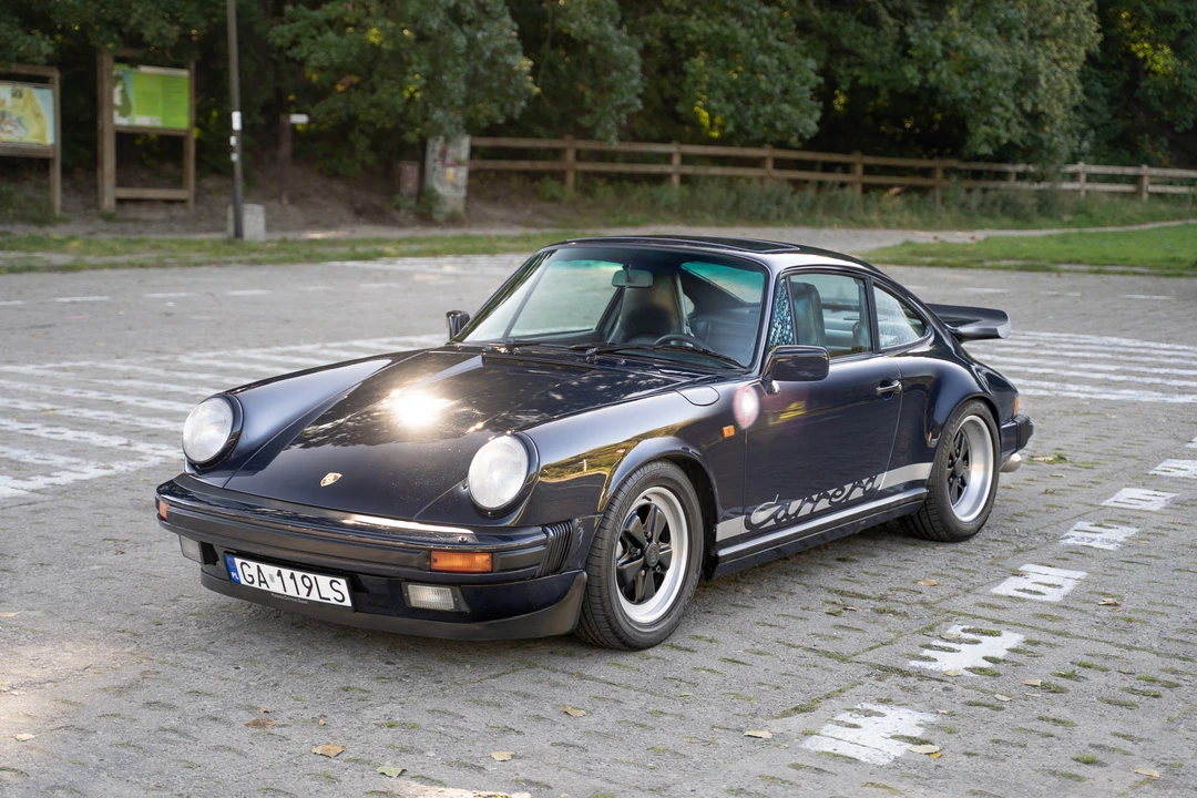1988 Porsche 911 Carrera 3.2 - Image 10 of 31