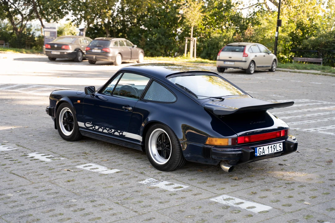 1988 Porsche 911 Carrera 3.2 - Image 12 of 31