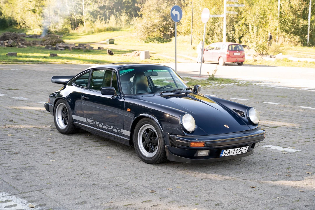 1988 Porsche 911 Carrera 3.2 - Image 16 of 31