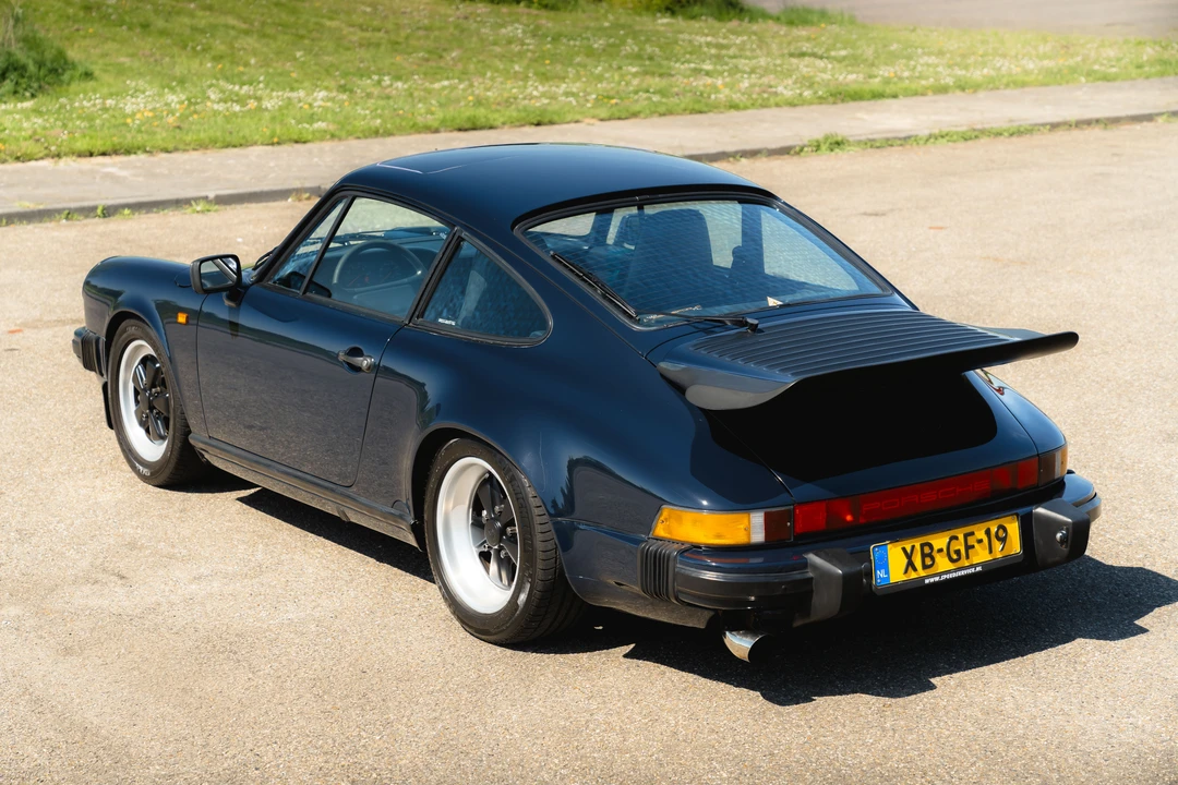 1988 Porsche 911 Carrera 3.2 - Image 16 of 31