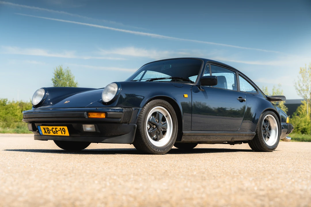 1988 Porsche 911 Carrera 3.2 - Image 3 of 31