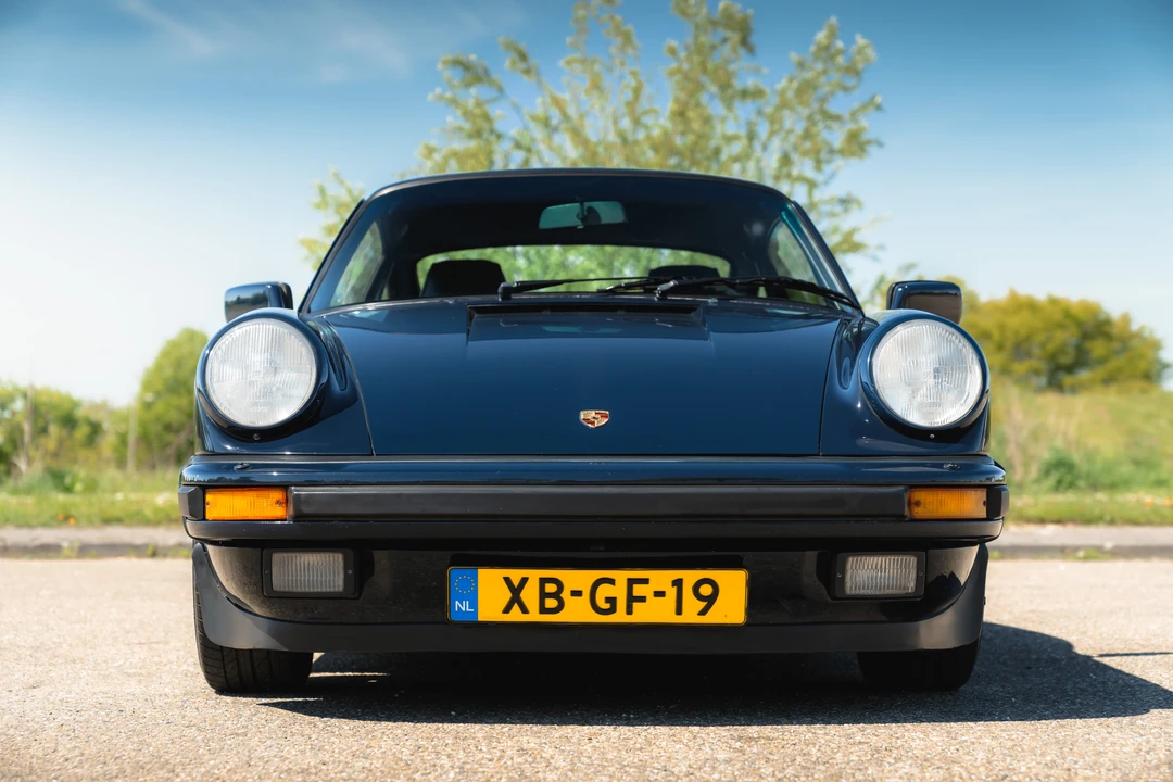 1988 Porsche 911 Carrera 3.2 - Image 2 of 31
