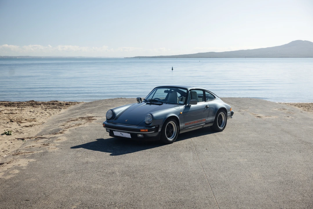 1988 Porsche 911 Carrera 3.2 - Image 10 of 31